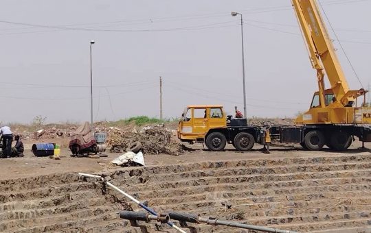 السودان – “الفضاء نيوز”: *هيئة الطرق والجسور بولاية الخرطوم تواصل أعمال صيانة الطرق بمحليات الولاية*
