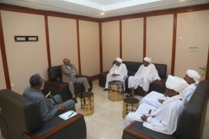 السودان – “الفضاء نيوز”: *وزير الطاقة ووالي القضارف يبحثان توفير وقود الموسم الزراعي بولاية القضارف* 