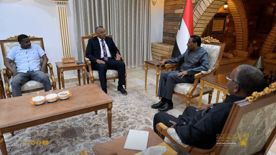 السودان – “الفضاء نيوز”: *رئيس الوزراء يؤكد حرص حكومة الأمل على تطوير قطاعي التعليم والسياحة بالبلاد*