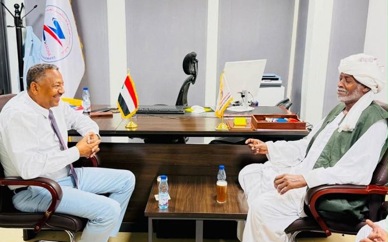 العضو المنتدب لشركة زادنا يلتقي برئيس المجلس الأعلى لنظارات البجا والعموديات المستقلة