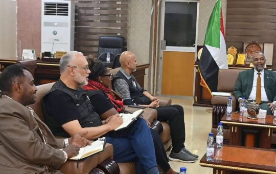 وزير الصحة يبحث مع منظمة هيومنتي الأمريكية تعزيز التعاون لدعم القطاع الصحي فى السودان