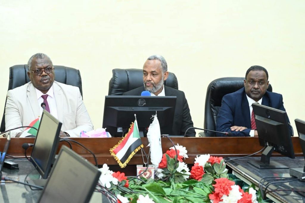 السودان – “الفضاء نيوز”: *وزير الصحة يلتقي والي جنوب كردفان*