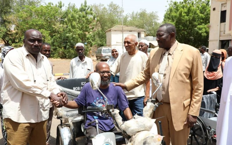 السودان – “الفضاء نيوز”:  *وزير التنمية الاجتماعية بالخرطوم يدشن تسليم مشروعات انتاجية للاسر المتعففة*