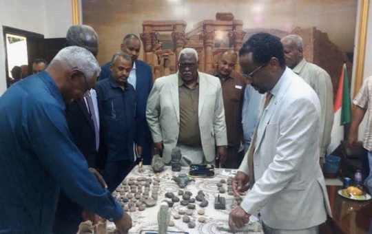 السودان – “الفضاء نيوز”: *الاعيسر يشيد بدور جهاز المخابرات العامة في إحباط تهريب الآثار وحماية الهوية الوطنية*