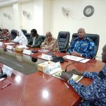 السودان – “الفضاء نيوز”:  *لجنة أمن ولاية الخرطوم تعتمد جملة من الآليات والتدابير التنفيذية الرامية إلى إنفاذ موجهات مجلس الأمن والدفاع الخاصة بإخلاء العاصمة من كافة المظاهر العسكرية*