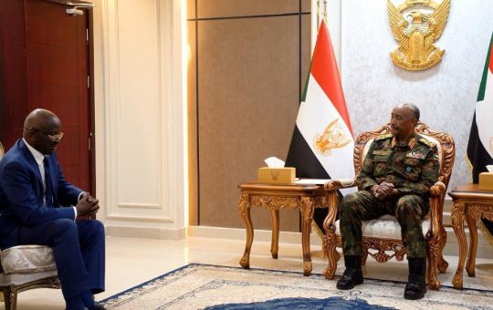 السودان – “الفضاء نيوز”: *رئيس مجلس السيادة يتسلم رسالة خطية من الرئيس الموريتاني*