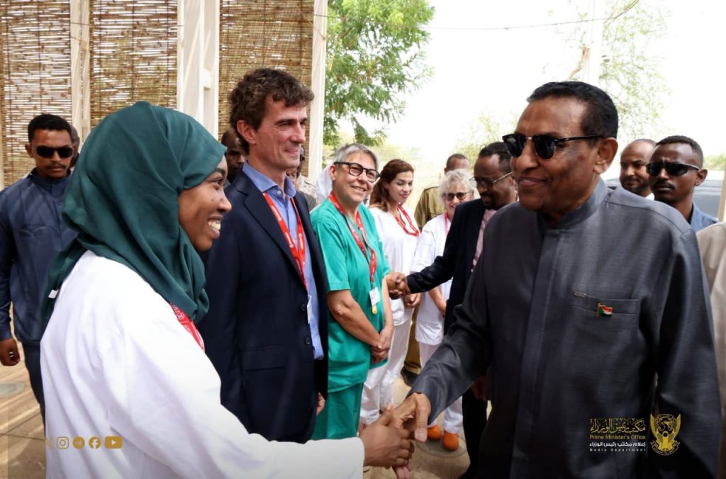 السودان – “الفضاء نيوز”: *رئيس الوزراء يجري زيارة تفقدية لمركز السلام لجراحة القلب بسوبا*