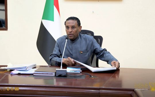 السودان – “الفضاء نيوز”: *رئيس الوزراء يُدشن عمل اللجنة الوطنية لإدارة الاقتصاد*